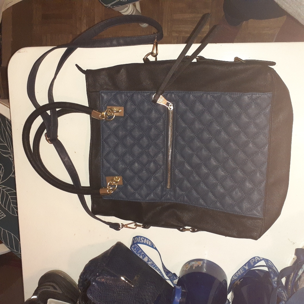 Versatile Purse - image 2